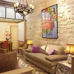 La Perle Hotel