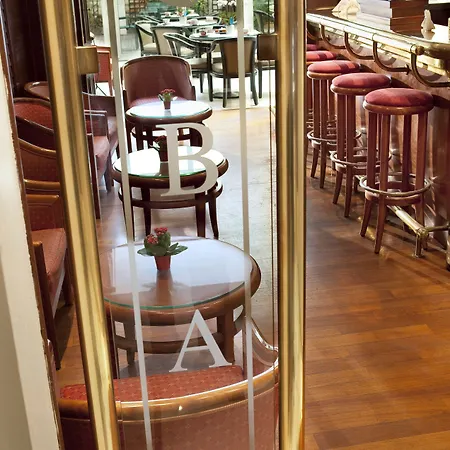 Hotel La Perle Saint Germain Des Pres Parijs