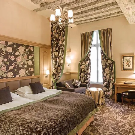 Hotel La Perle 3*
